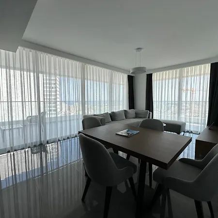 Apartament Grand Sapphire Luxury 2 By Myguest Cyprus