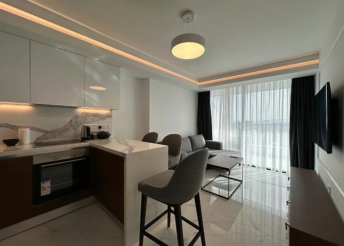 Grand Sapphire Luxury 2 By Myguest Cyprus *