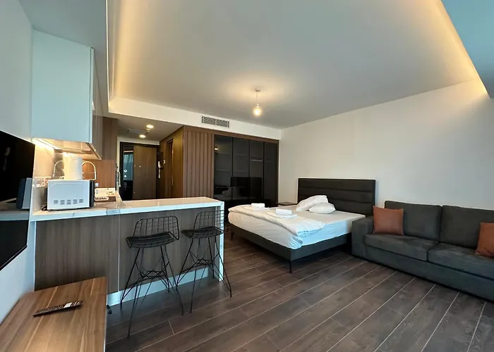 Grand Sapphire Luxury 2 By Myguest Cyprus アパート