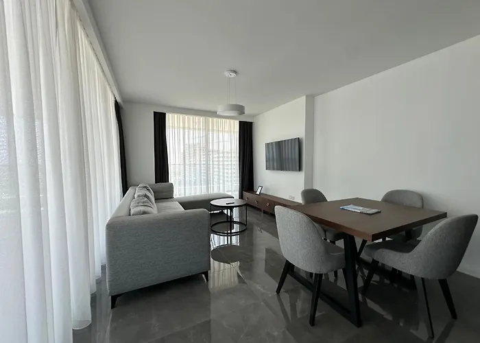 Grand Sapphire Luxury 2 By Myguest Cyprus *