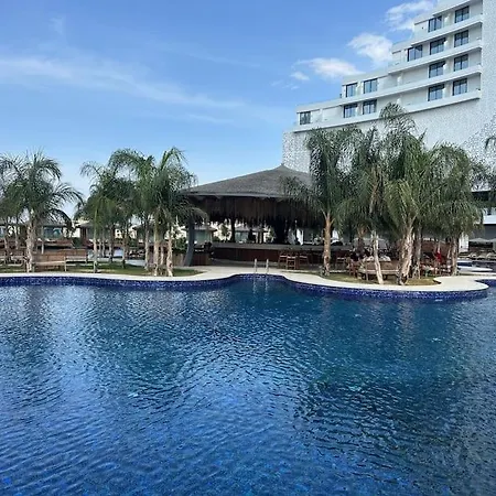 Grand Sapphire Luxury 2 By Myguest Cyprus Apartament