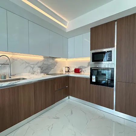 Grand Sapphire Luxury 2 By Myguest Cyprus *