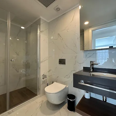 Grand Sapphire Luxury 2 By Myguest Cyprus Apartment