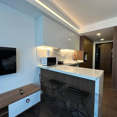 Grand Sapphire Luxury 2 By Myguest Cyprus 公寓 *