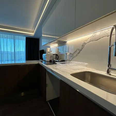 Grand Sapphire Luxury 2 By Myguest Cyprus